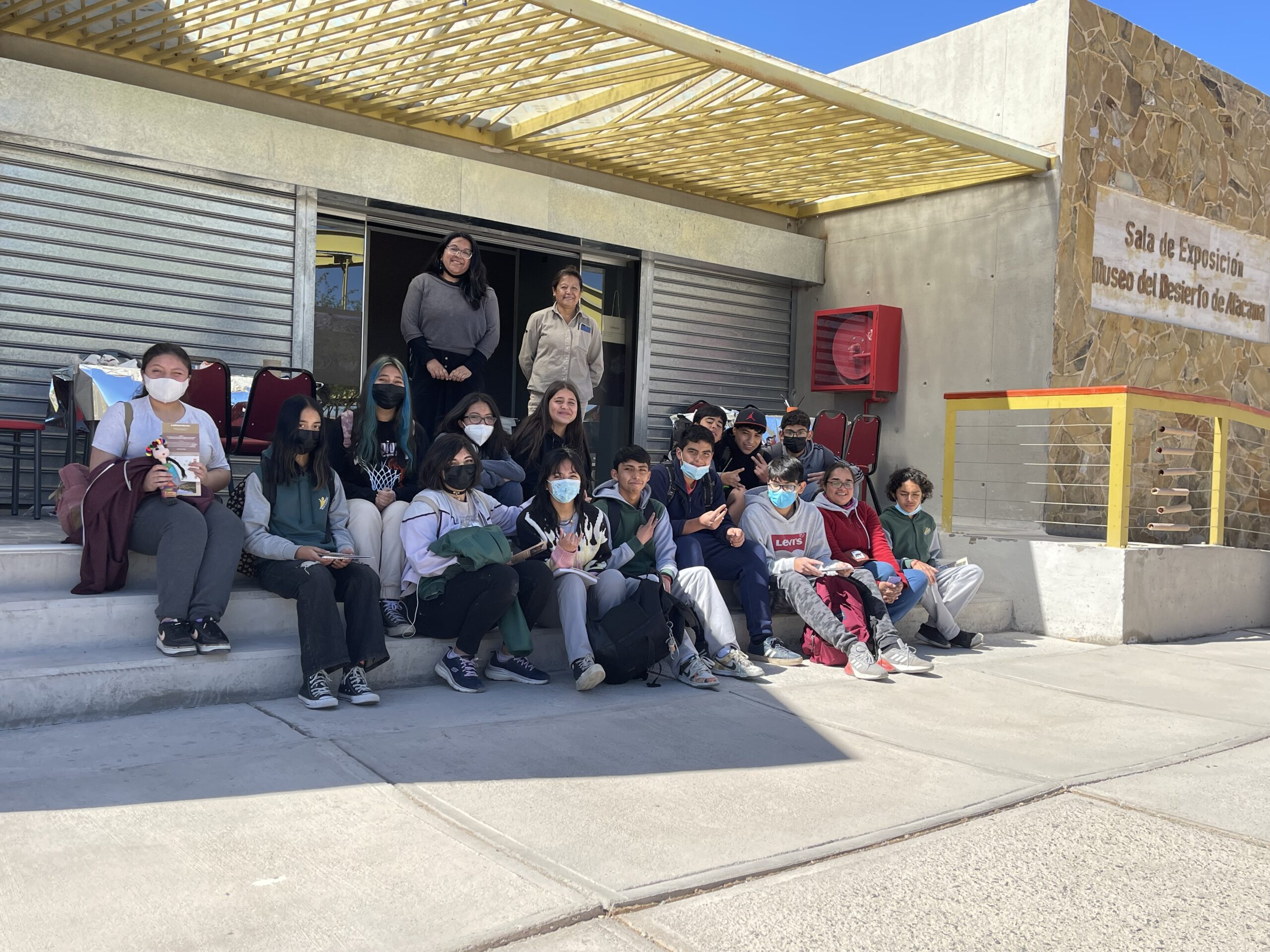 Colegio Montessori participa en taller de reproducción de piezas arqueológicas